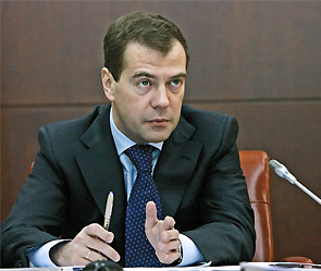 Медведев пригрозил НАТО осложнениями